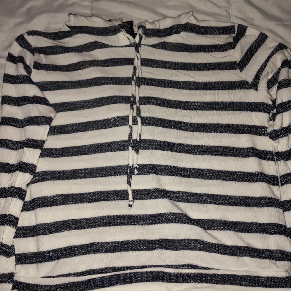Long sleeve hoodie like shirt